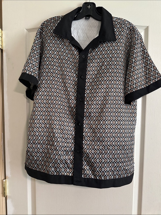 Manfinity Other - Men's Short-Sleeve Button-Down Shirt in Black & White Diamond Print M